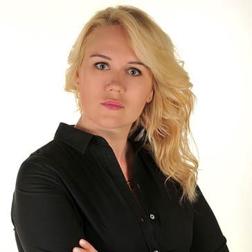 Moving In, Moving On: Natalie Petrushevskaya Enters and Emre Derman Departs From Non-Lawyer Positions in Turkey